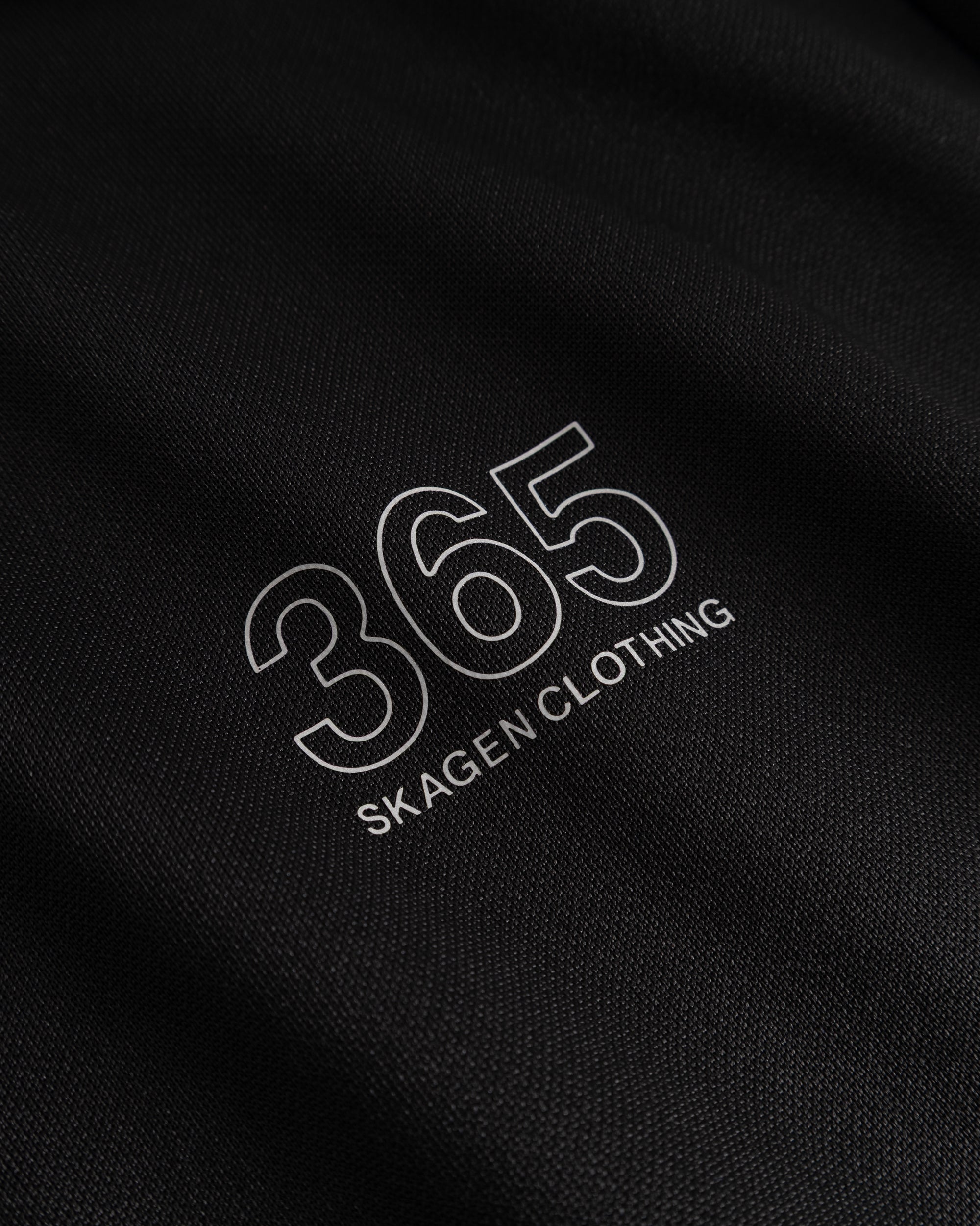 365 Half Zip Black