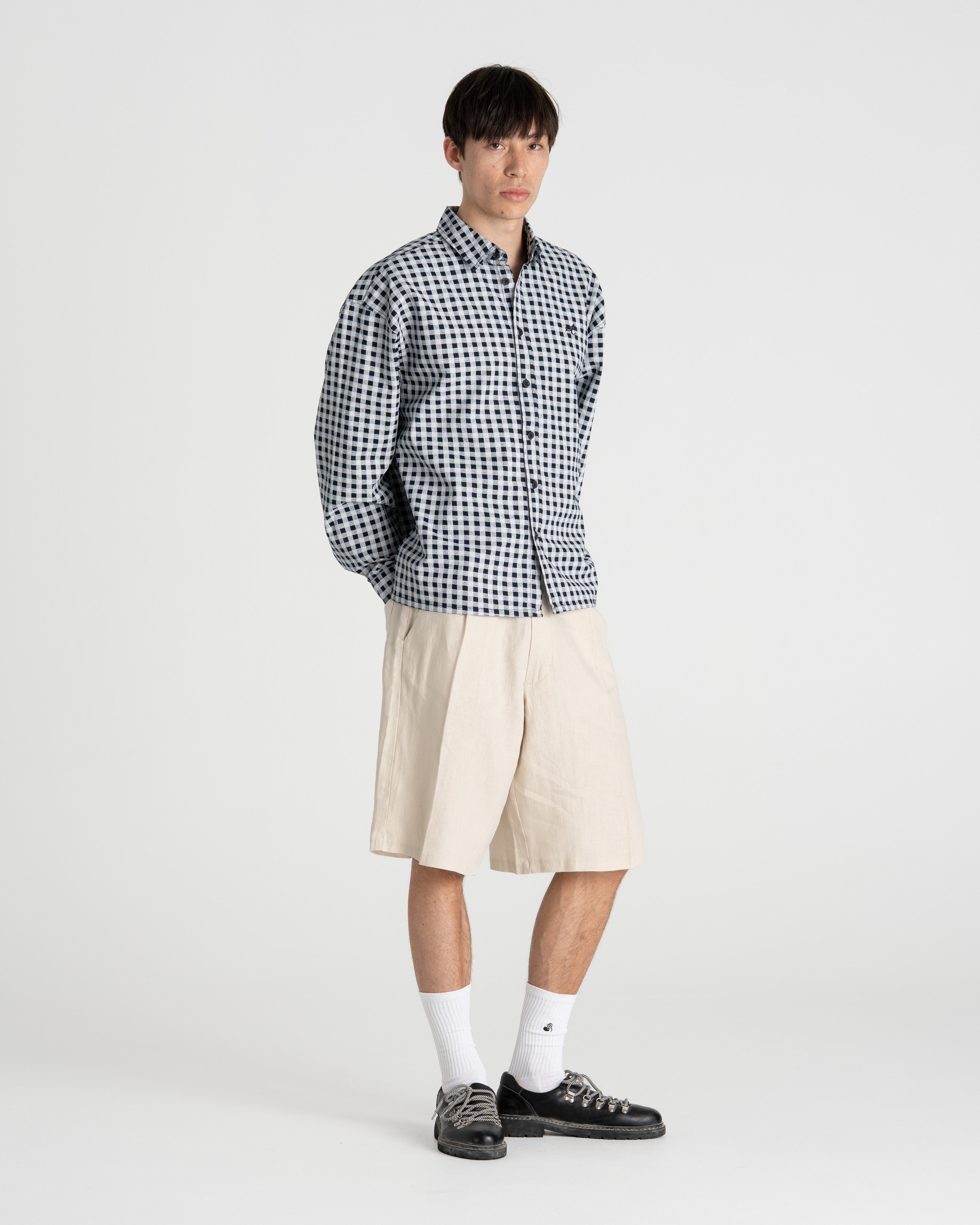 Pleated Baggy shorts Beige